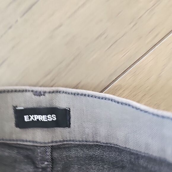 Nearly NEW Express Light Gray Flared Jeans, Womens Size 4 - Picture 3 of 6